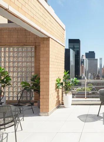 $1,540,000 | 234 East 46th Street, Unit PH2103 | Midtown East