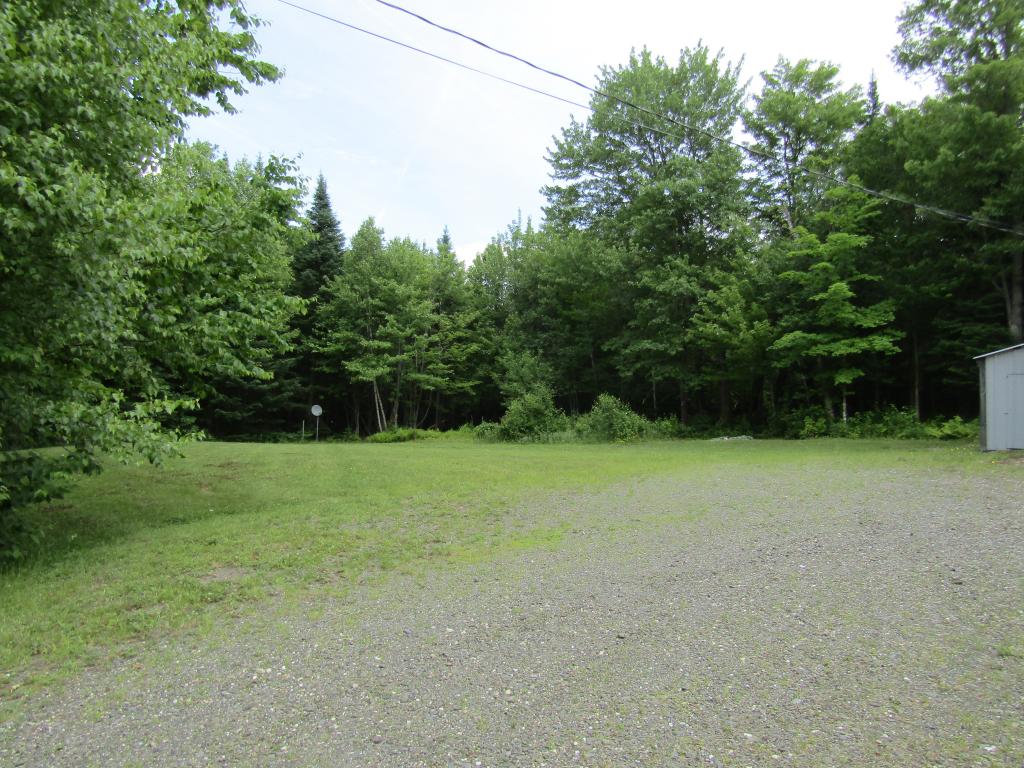 402 Back Lake Road Pittsburg, NH 03592 - Photo 4 of 17