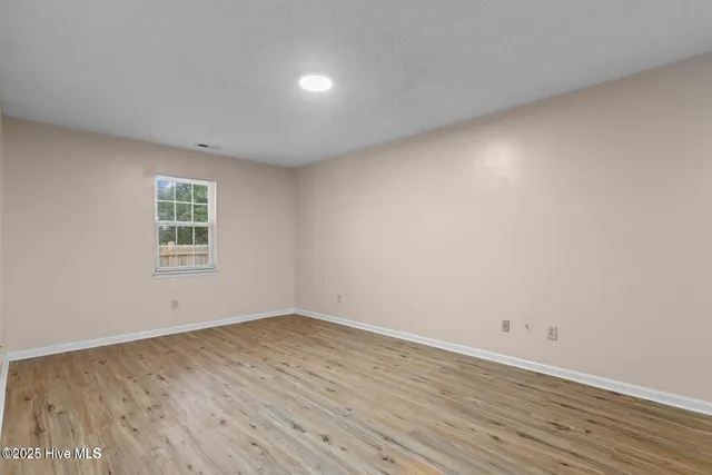 $1,550 | 2045 Derby Run Road, Jacksonville, NC 28546