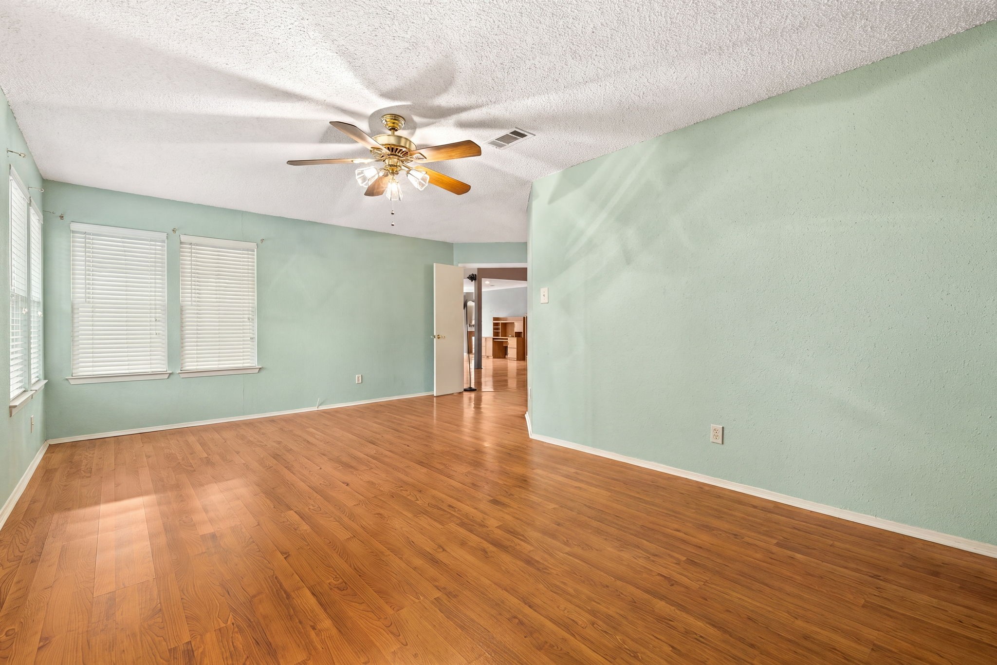 2811 Whispering Springs Drive Spring, TX 77373 - Photo 16 of 31