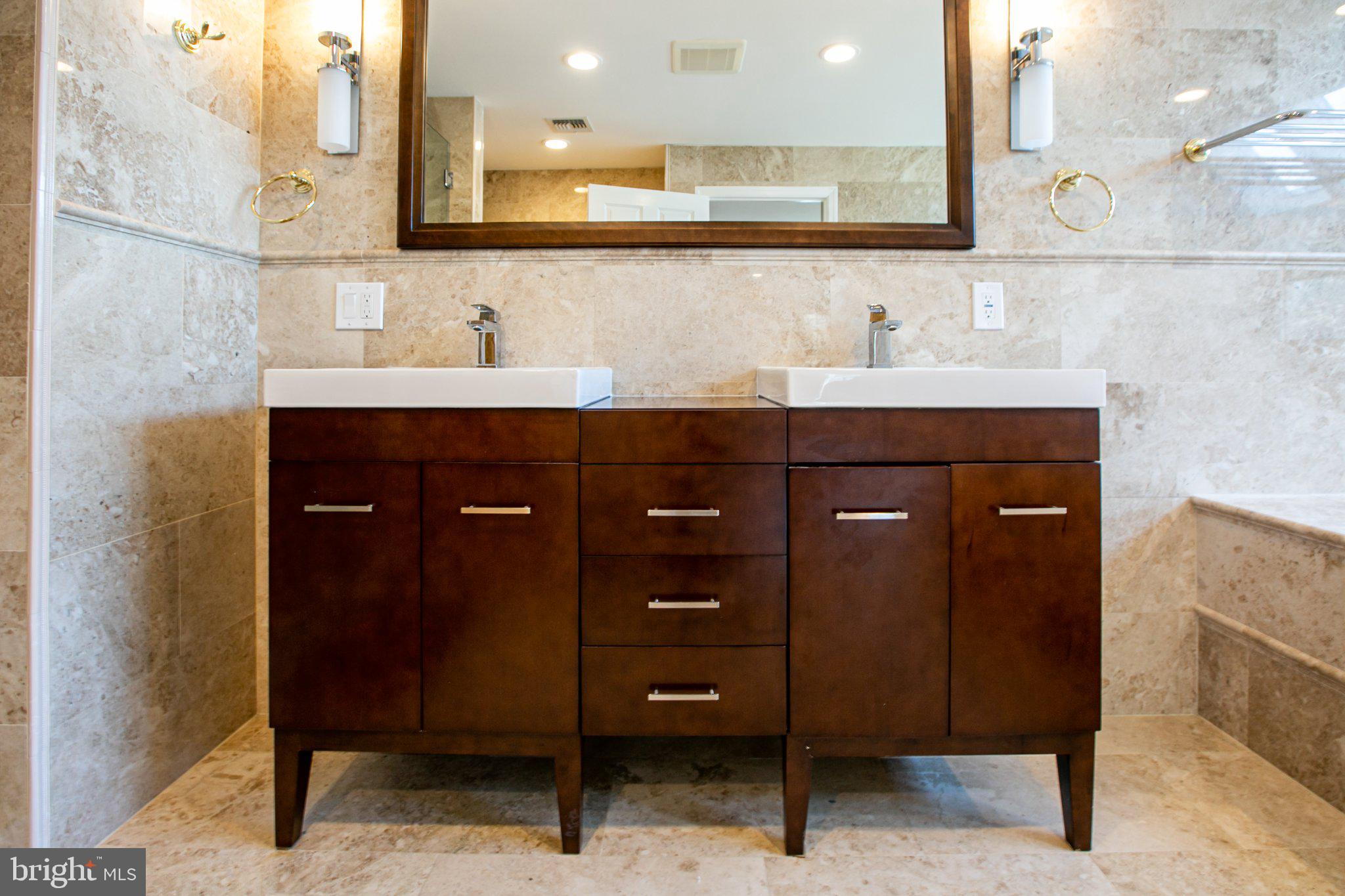 17 Dey Farm Road Princeton Junction, NJ 08550 - Photo 39 of 73 Primary bathroom 1 with dual sinks