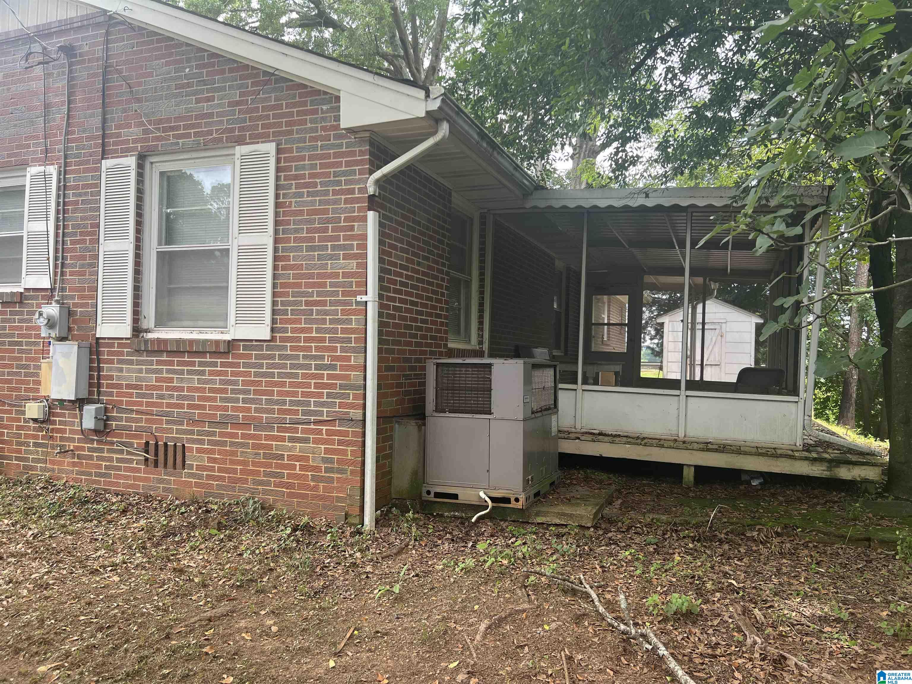 211 Sunset Drive Talladega, AL 35160 - Photo 17 of 21