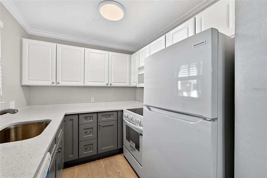 19417 Gulf Boulevard, Unit F110 Indian Rocks Beach, FL 33785 - Photo 12 of 94