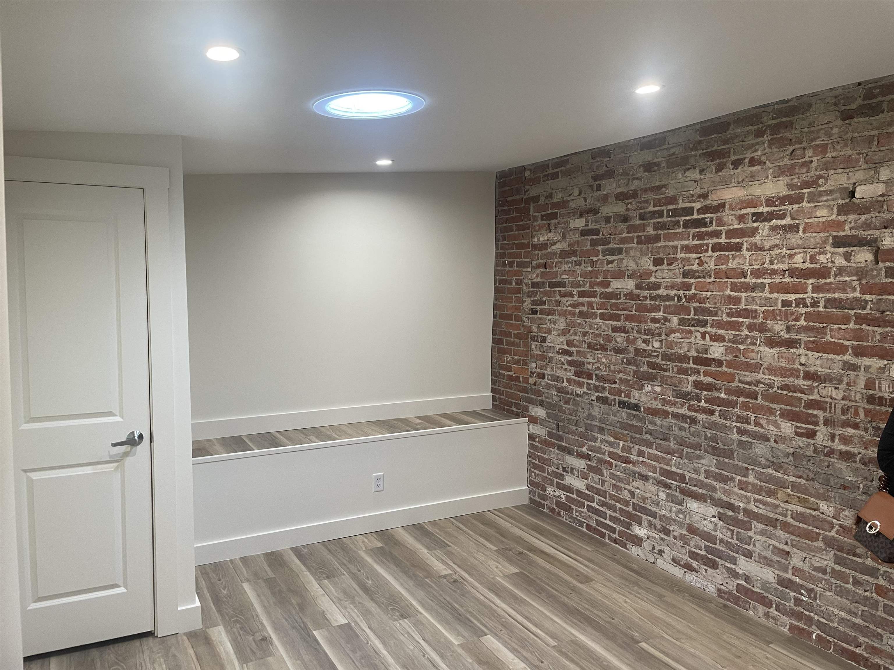 22 South Main Street, Unit 202 Rochester, NH 03867 - Photo 21 of 35