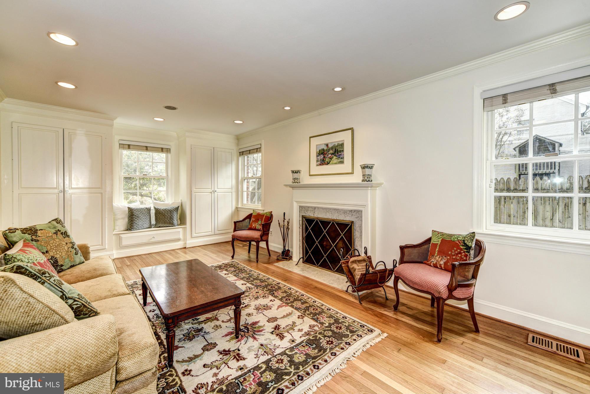 5102 Allan Road Bethesda, MD 20816 - Photo 3 of 25 Window Seat and Custom Cabinetry