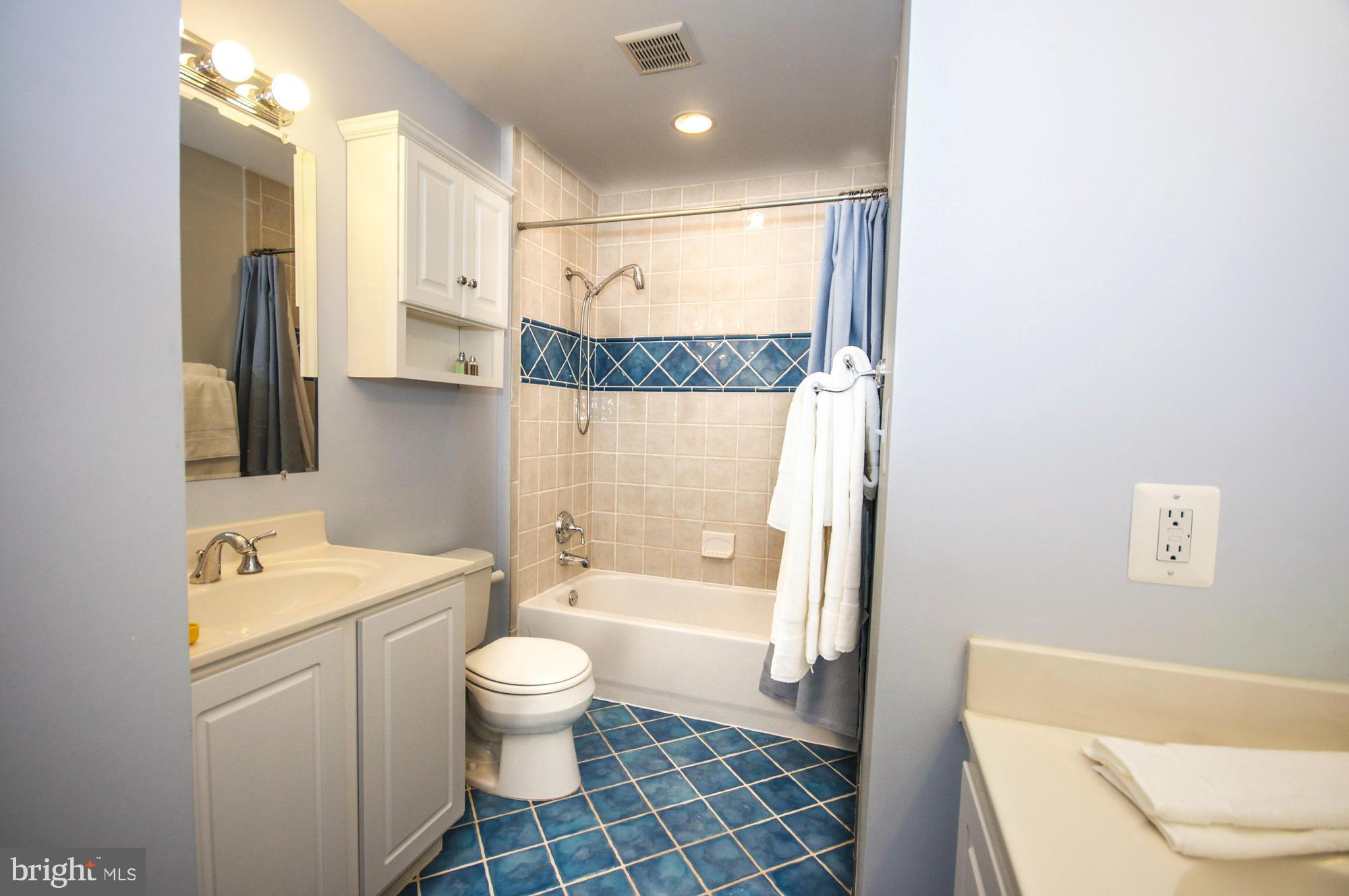 5102 Allan Road Bethesda, MD 20816 - Photo 21 of 25 Dual Vanities in Full Bath on Second Level