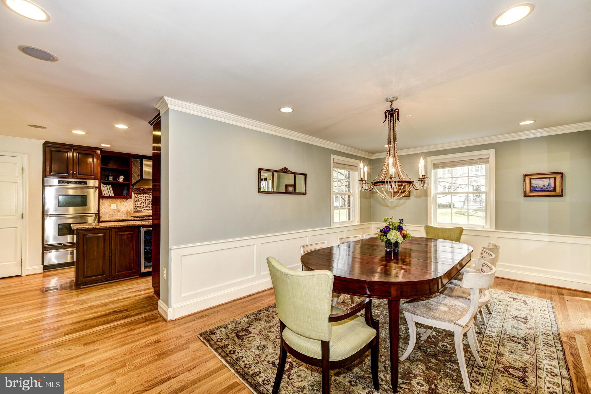 5102 Allan Road Bethesda, MD 20816 - Photo 6 of 25 Wainscoting and Crown Moulding