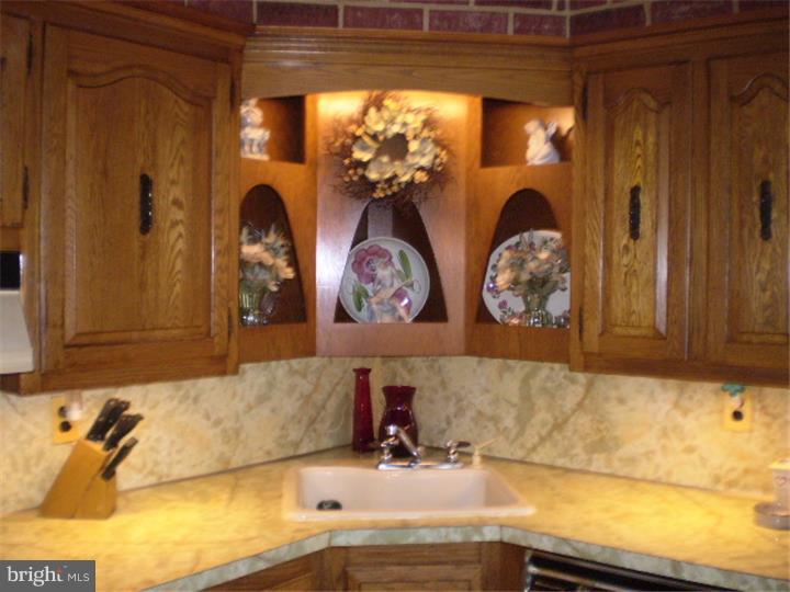 279 Madison Road Mantua, NJ 08051 - Photo 8 of 24 Gallery Image 8