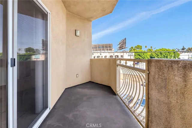 $1,495 | 316 South New Hampshire Avenue, Unit 208, Los Angeles, CA 90020