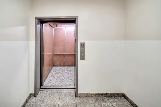 $1,495 | 316 South New Hampshire Avenue, Unit 208, Los Angeles, CA 90020