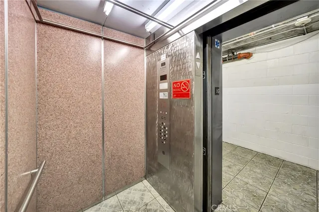 $1,495 | 316 South New Hampshire Avenue, Unit 208, Los Angeles, CA 90020