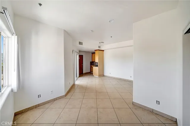 $1,495 | 316 South New Hampshire Avenue, Unit 208, Los Angeles, CA 90020