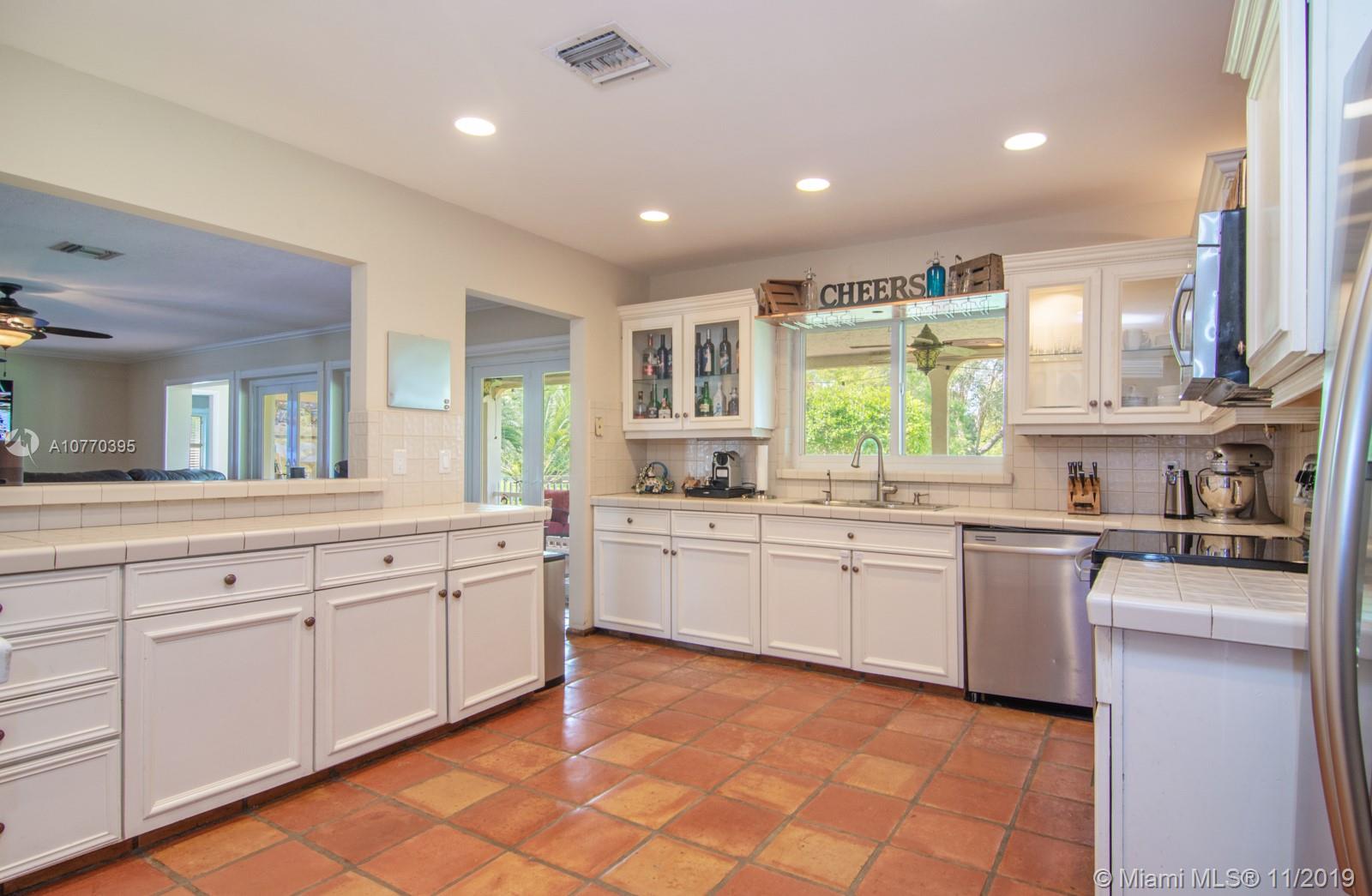 4901 Southwest 163rd Avenue Southwest Ranches, FL 33331 - Photo 12 of 43 Gallery Image 12