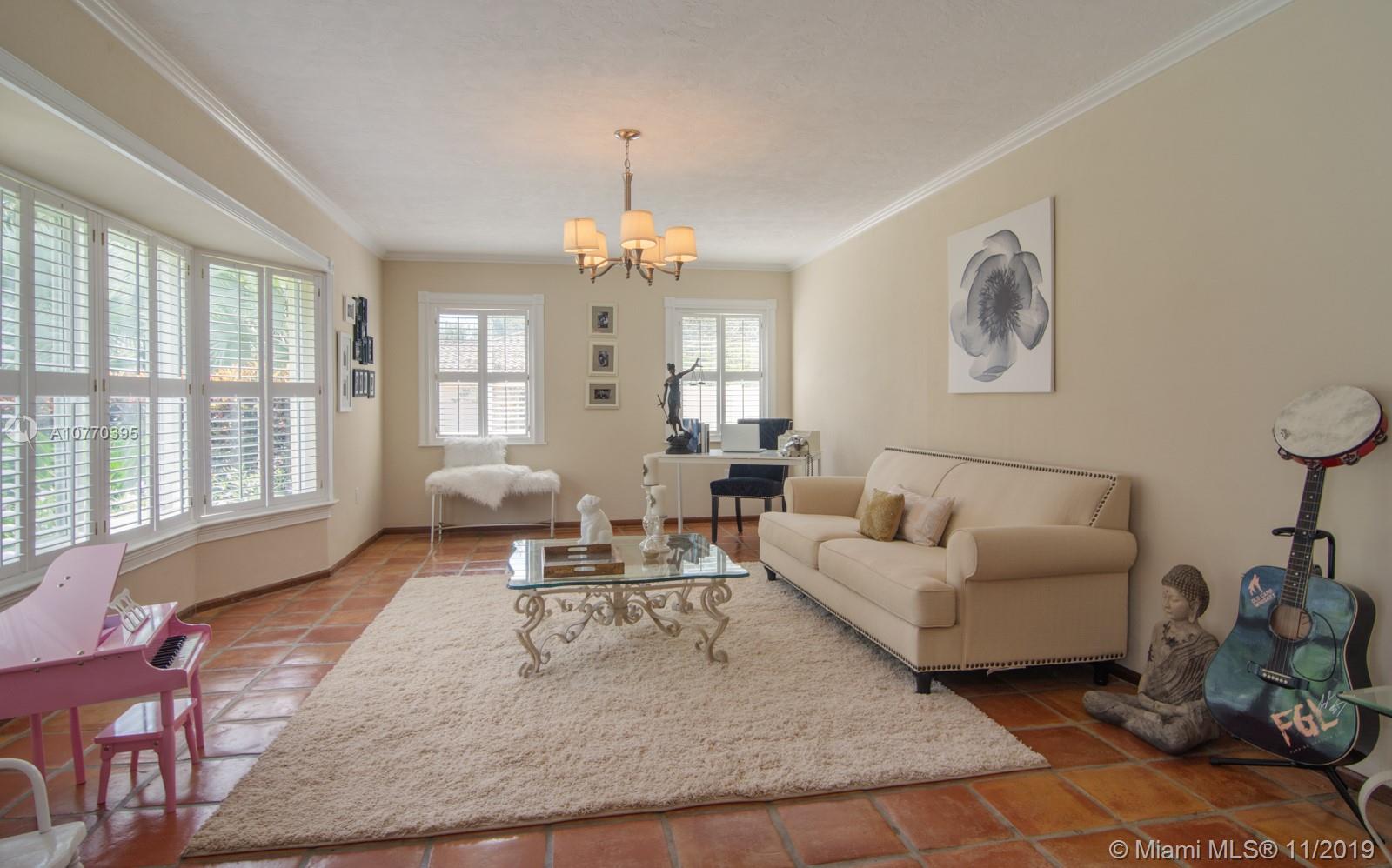 4901 Southwest 163rd Avenue Southwest Ranches, FL 33331 - Photo 9 of 43 Gallery Image 9