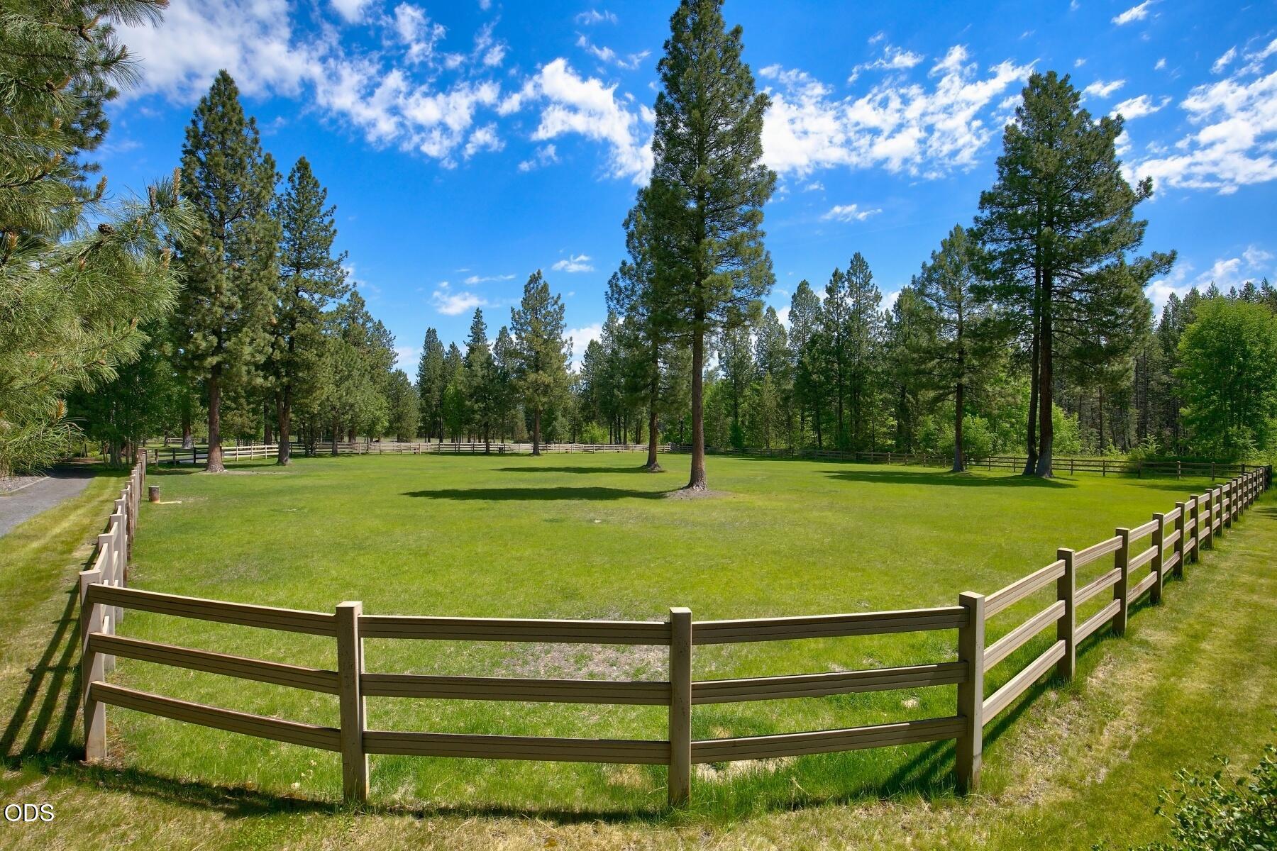 55383 Huntington Road Bend, OR 97707 - Photo 34 of 47