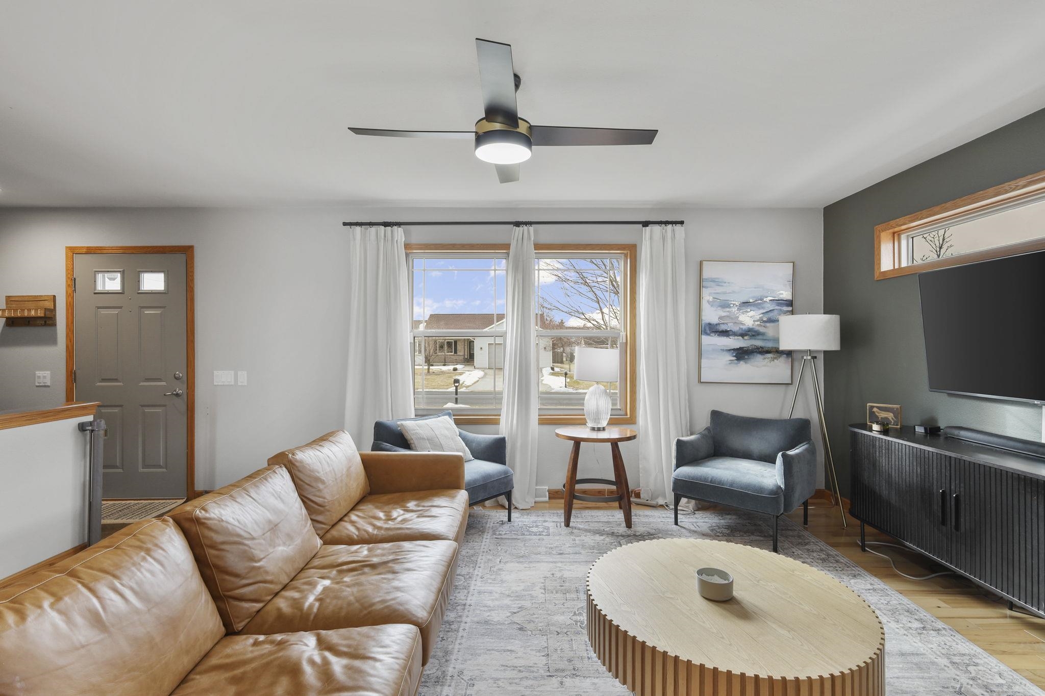 1426 Chadsworth Drive Sun Prairie, WI 53590 - Photo 6 of 51