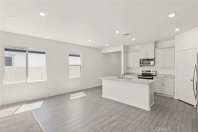 $606,900 | 42490 Isla Court, Indio, CA 92201