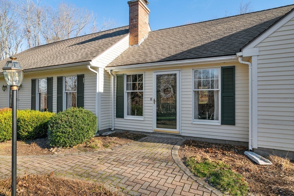 83 Thayer Road Monson, MA 01057 - Photo 4 of 42 a front view of a house