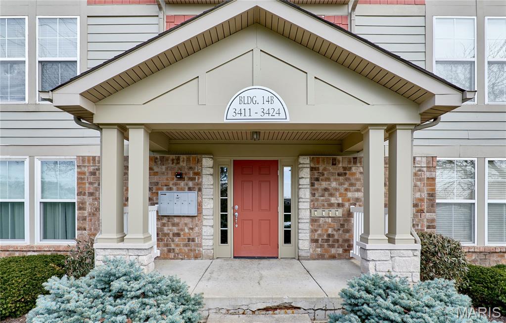 3424 Capri Way St. Peters, MO 63304 - Photo 2 of 24