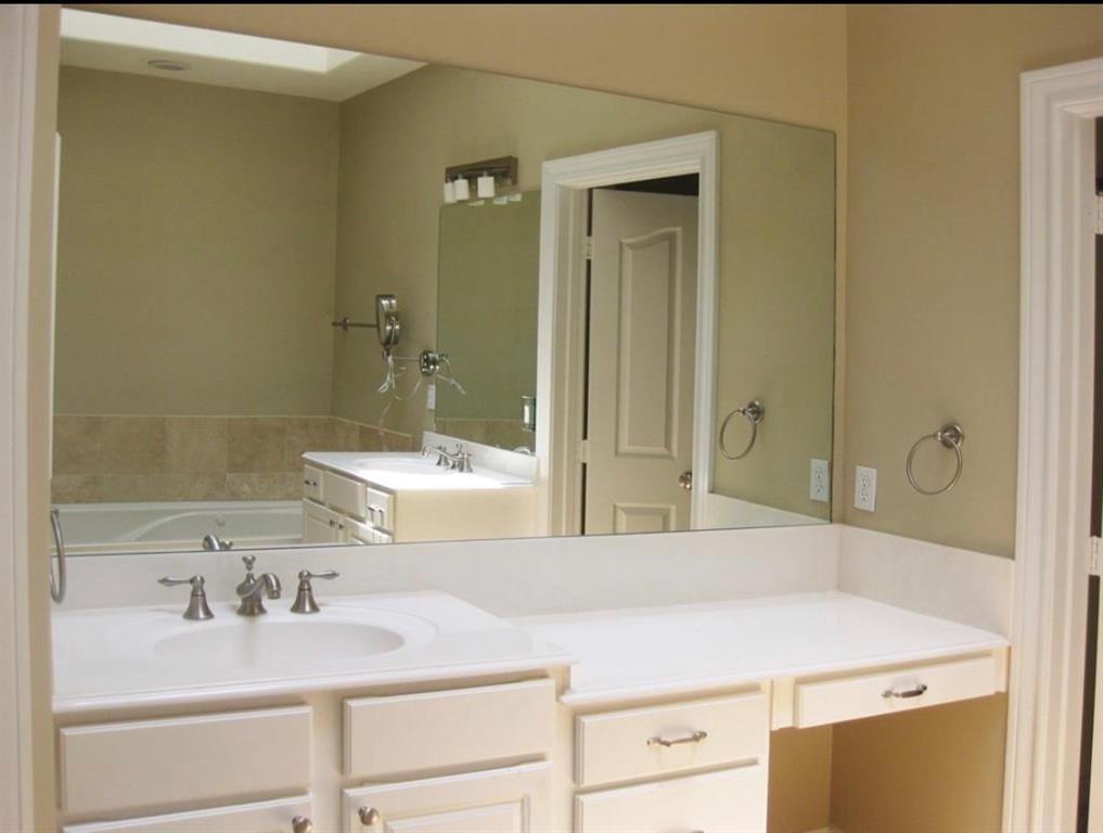 1623 Stuart Street Houston, TX 77004 - Photo 16 of 24 Primary Bath has separate his and hers vanity areas