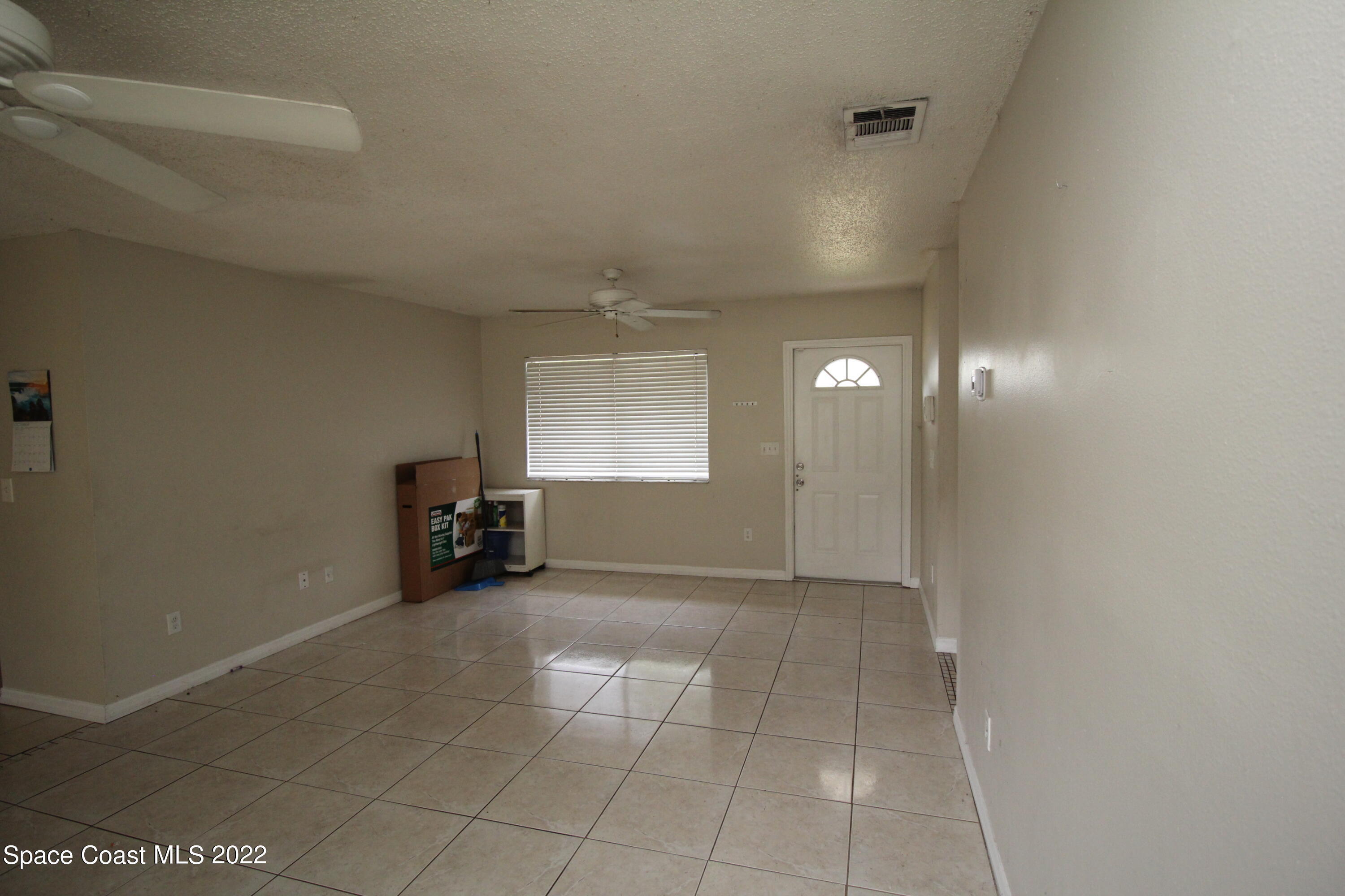 992 Sable Circle Southeast Palm Bay, FL 32909 - Photo 2 of 8