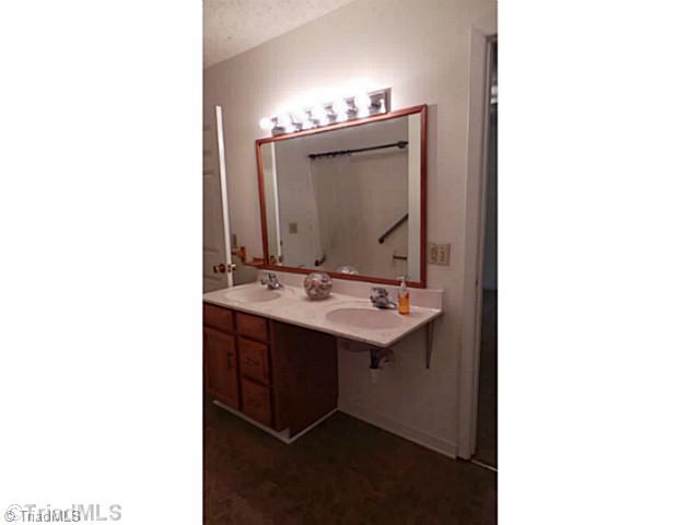 1880 Bethania-Rural Hall Road Winston-Salem, NC 27106 - Photo 11 of 15 Bath.