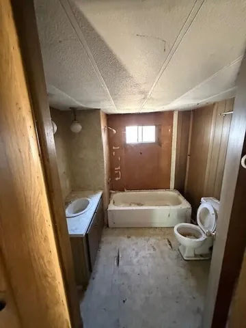 $99,000 | 26410 Highway 3, Douglas City, CA 96024