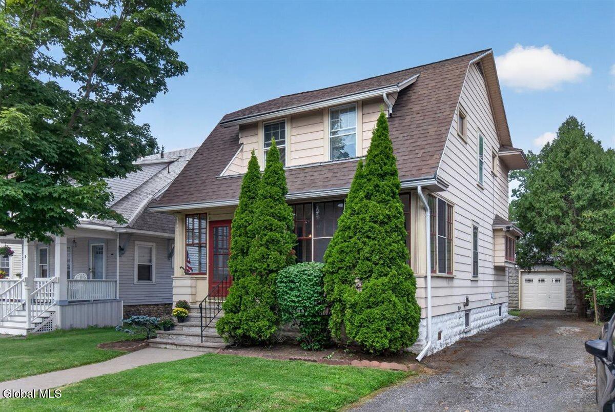 3 Sard Road Albany, NY 12209 - Photo 2 of 38 35-DSC01528