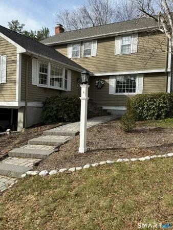 $479,900 | 3 Lenora Drive, Simsbury, CT 06092