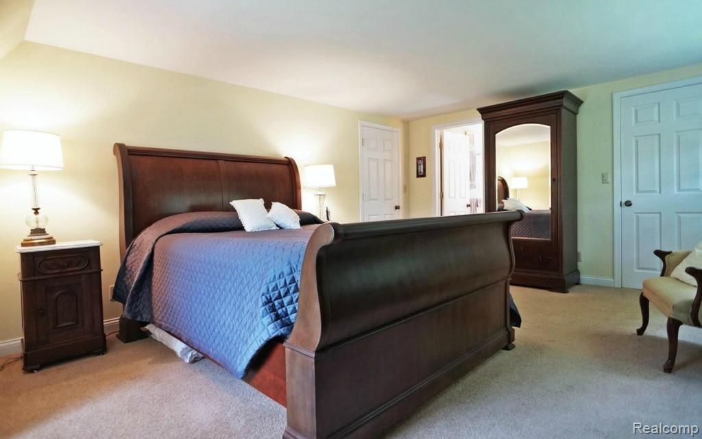 6174 Hardy Lane Howell, MI 48855 - Photo 13 of 25 13.jpg