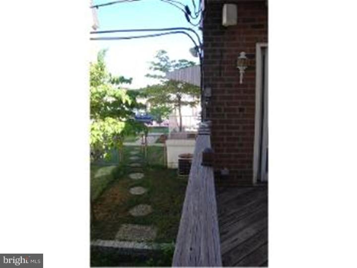 144 Greendale Road Philadelphia, PA 19154 - Photo 3 of 25 Exterior Side
