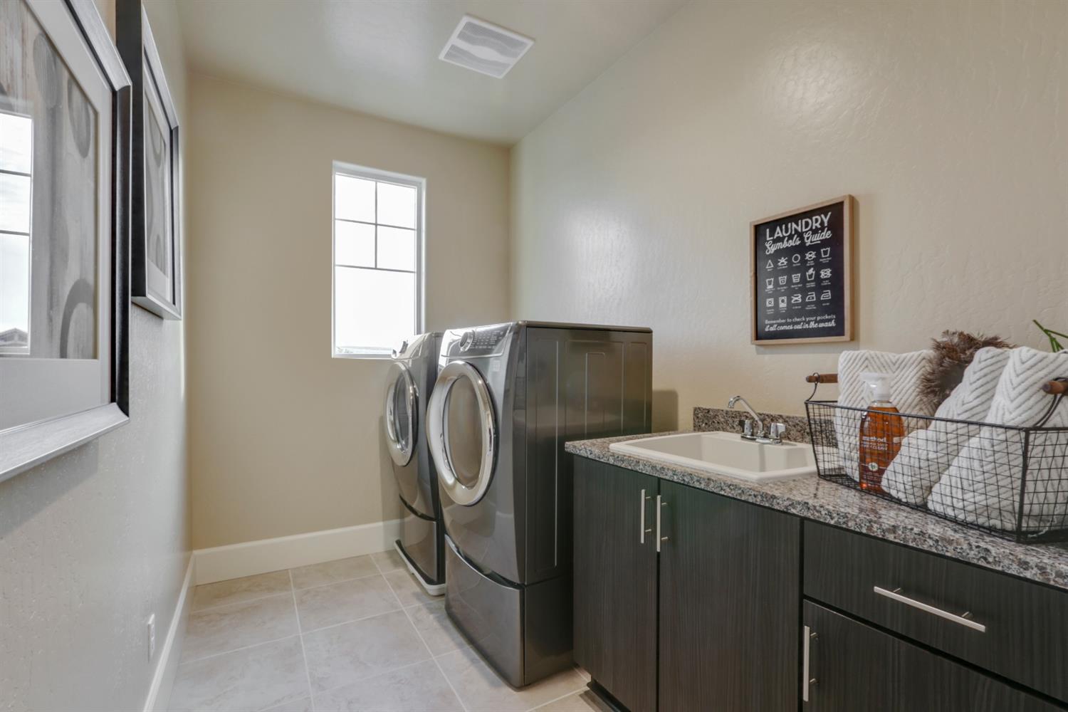 4424 Hillside Road Madera, CA 93636 - Photo 14 of 18 Gallery Image 14