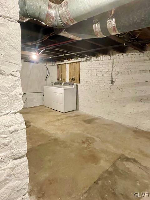 281 5th Street Whitehall, PA 18052 - Photo 32 of 36 a view of garage