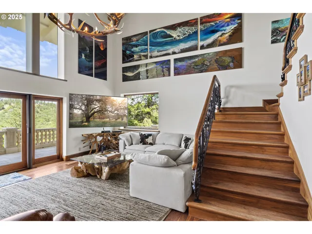 $1,724,000 | 3721 Old Siskiyou Highway, Ashland, OR 97520