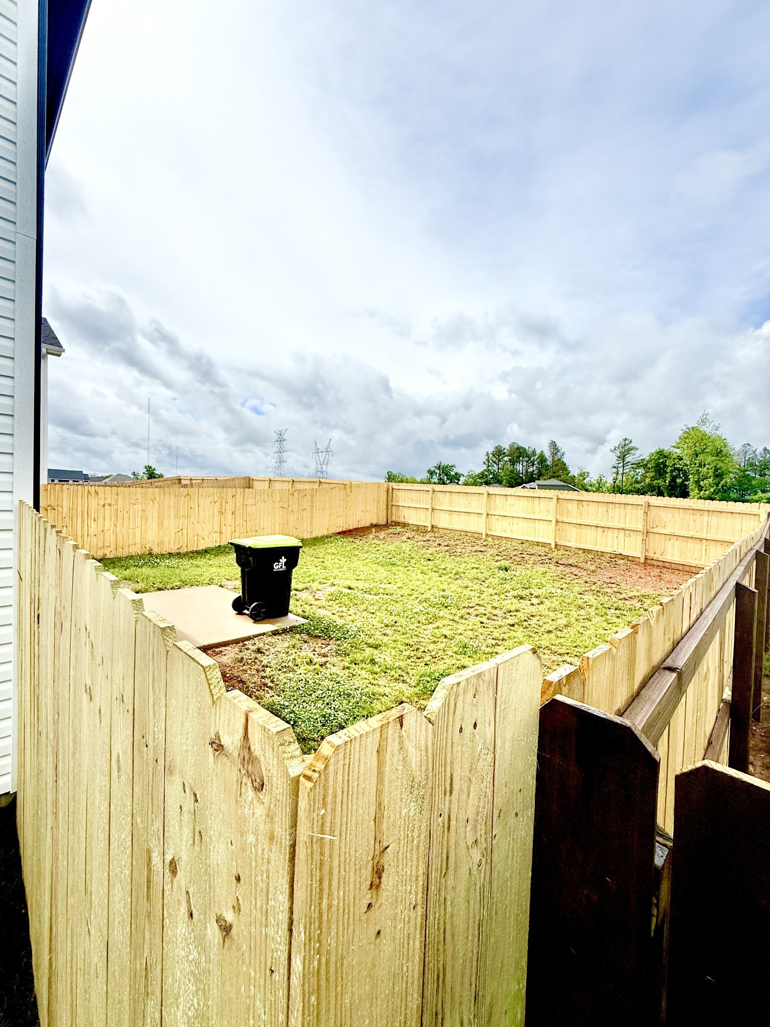 144 Quarry Rdg Road Clarksville, TN 37043 - Photo 10 of 10 a view of an ocean from a balcony