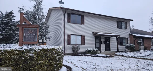 $2,650 | 8416 Fuerte Court, Unit 132, Alexandria, VA 22309