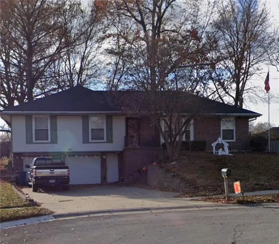 $282,000 | 801 Northeast 73 Place, Gladstone, MO 64118