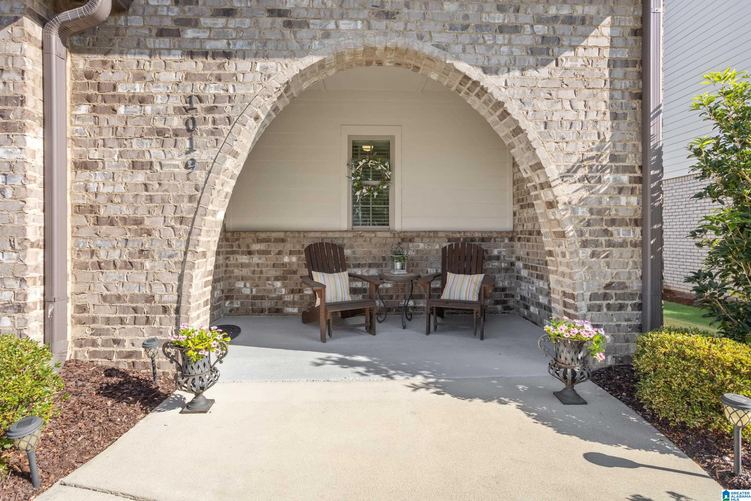 1019 Crestview Ridge Helena, AL 35080 - Photo 3 of 60