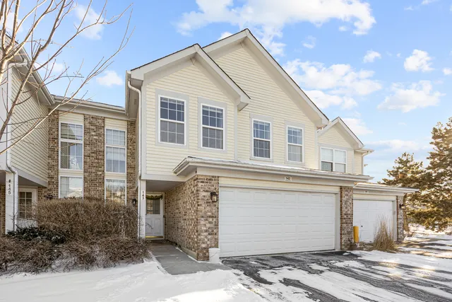 $395,000 | 143 Sussex Court, Roselle, IL 60172