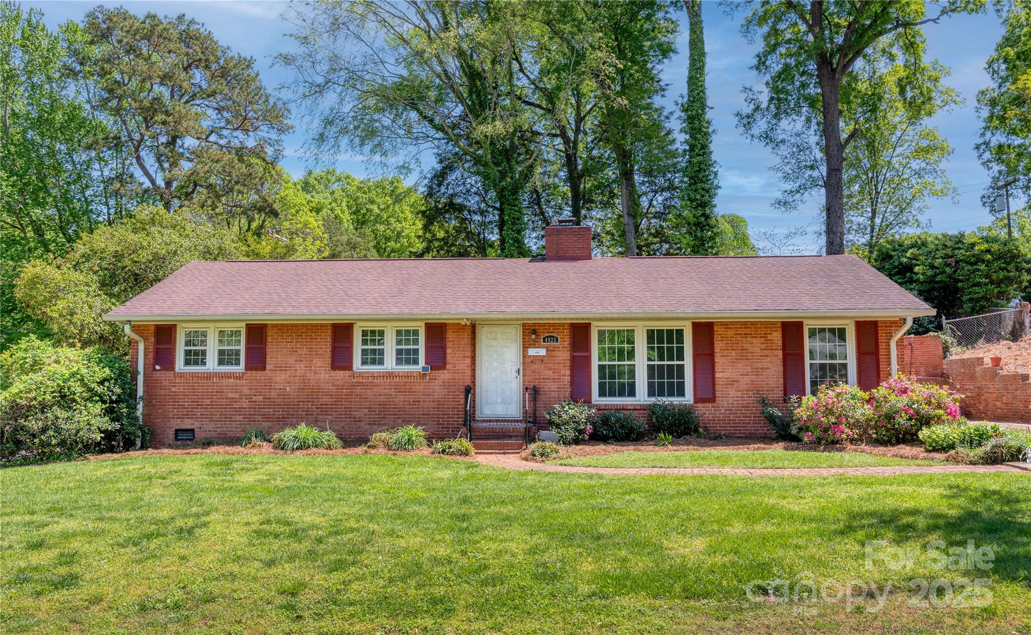 4925 Seacroft Road Charlotte, NC 28210 - Photo 1 of 28 Gallery Image 1