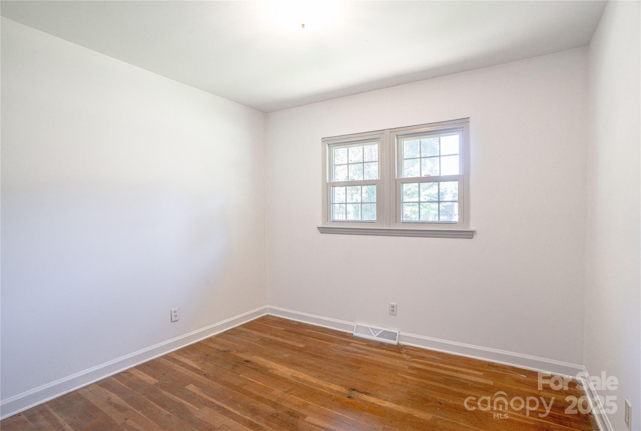 4925 Seacroft Road Charlotte, NC 28210 - Photo 17 of 28 Gallery Image 17