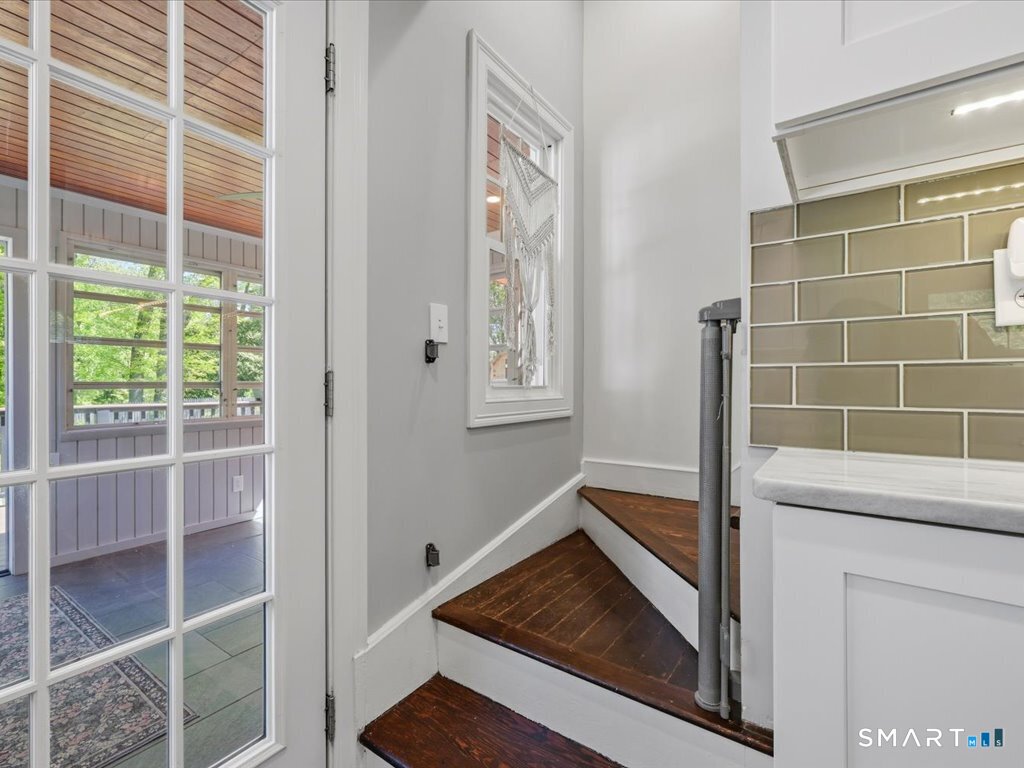 131 Oronoque Road Milford, CT 06461 - Photo 29 of 40