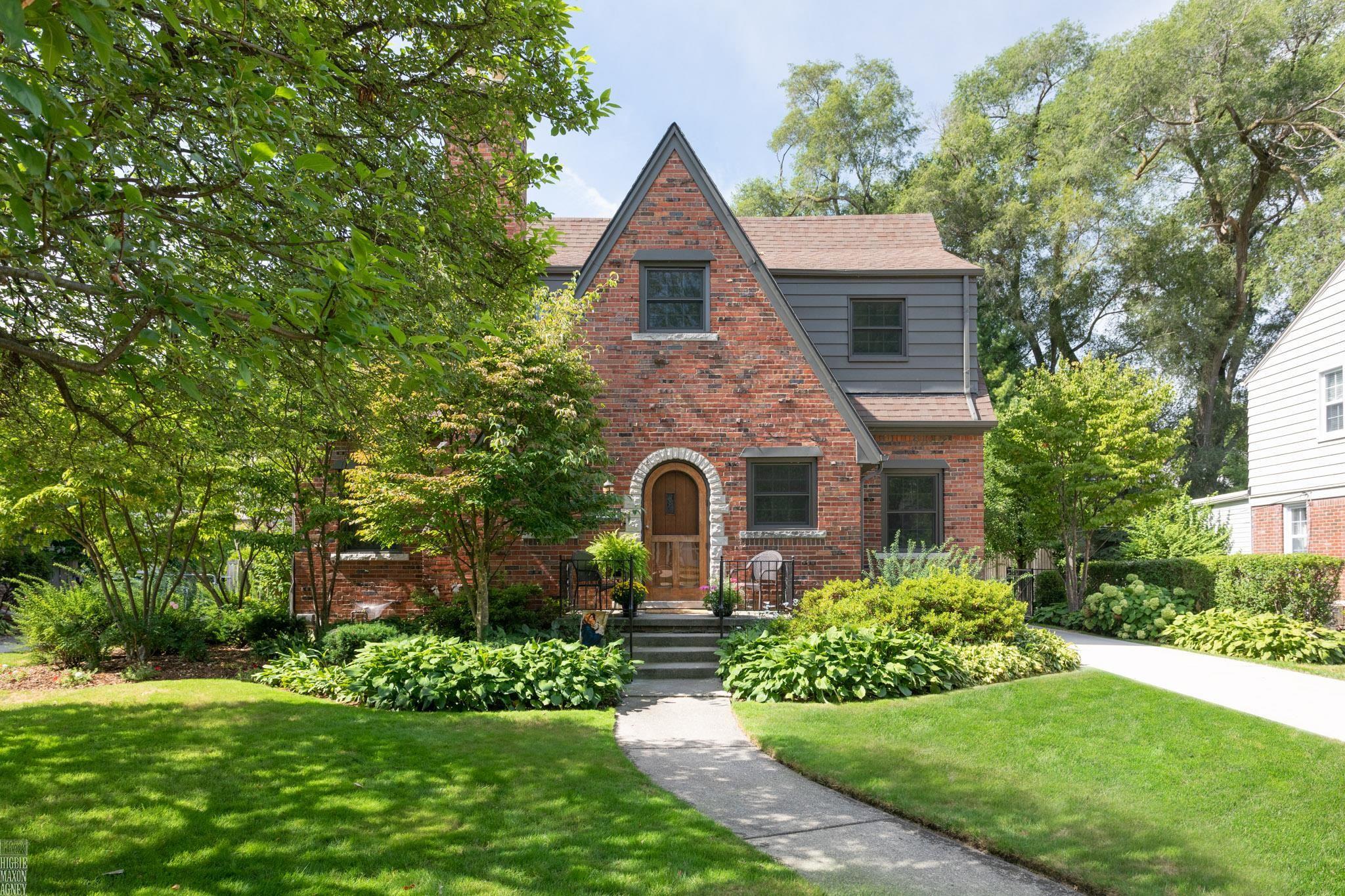 859 Westchester Road Grosse Pointe, MI 48230 - Photo 42 of 48 50088958-41.JPG