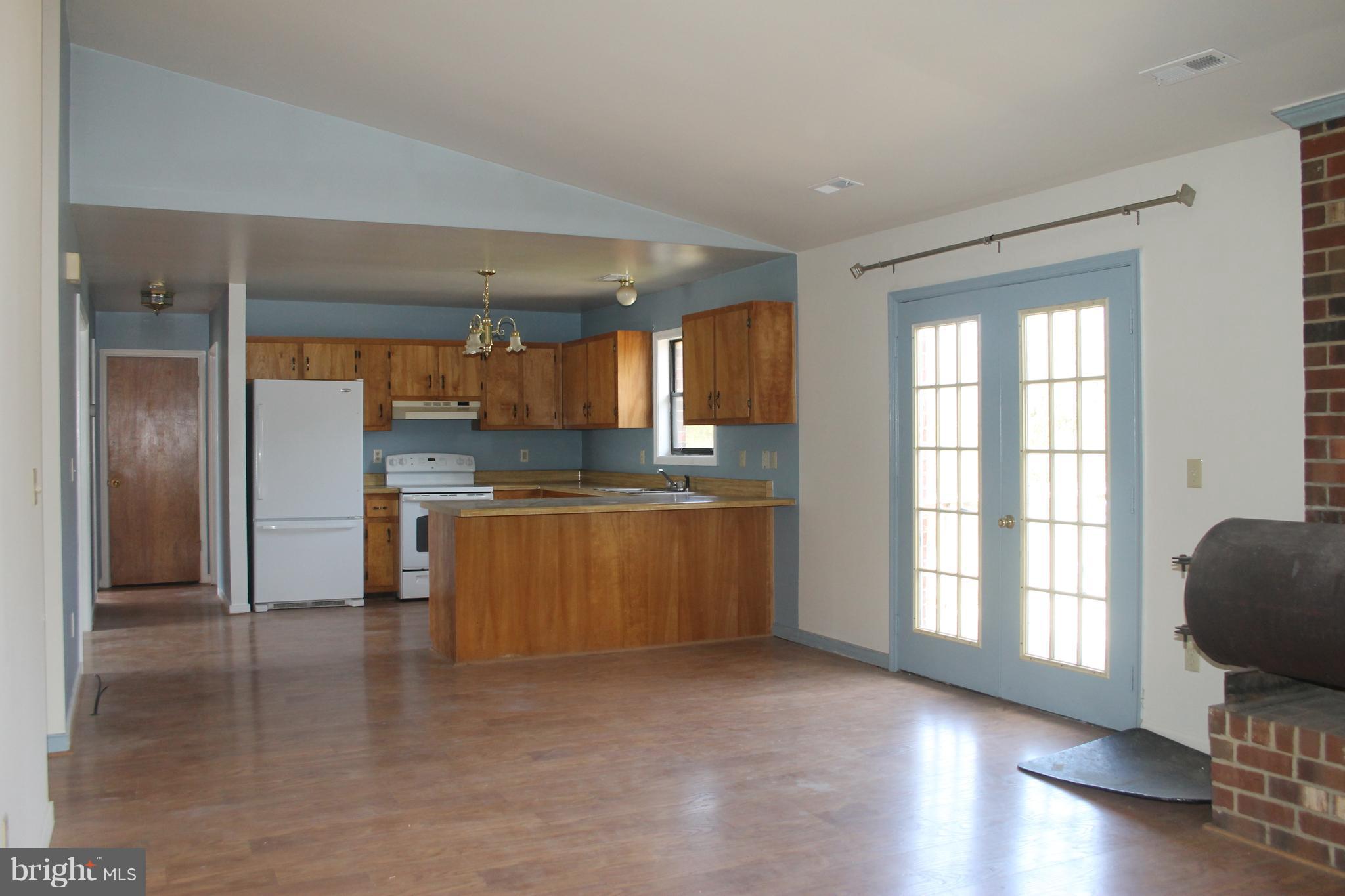 12009 Old Mill Road Midland, VA 22728 - Photo 9 of 27 Family Room open to kitchen