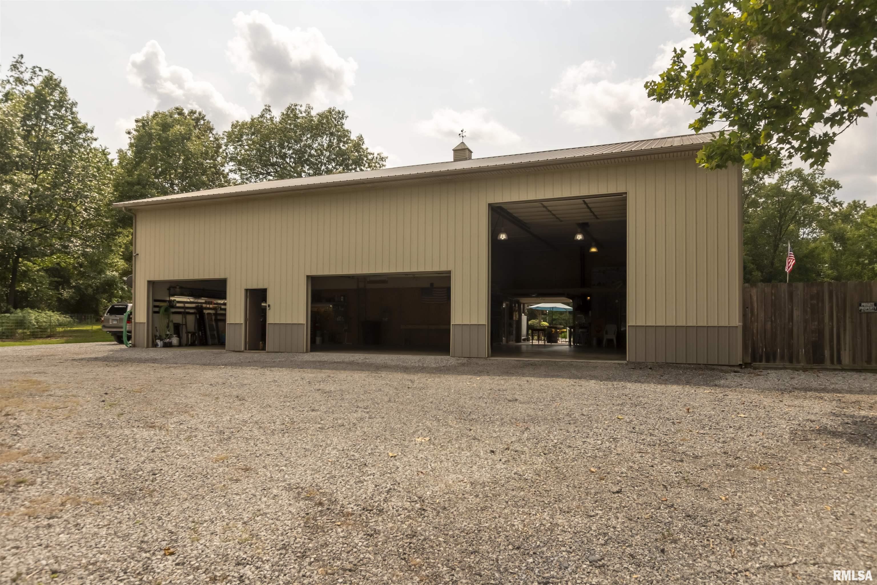 12271 Binkley Road Marion, IL 62959 - Photo 3 of 41