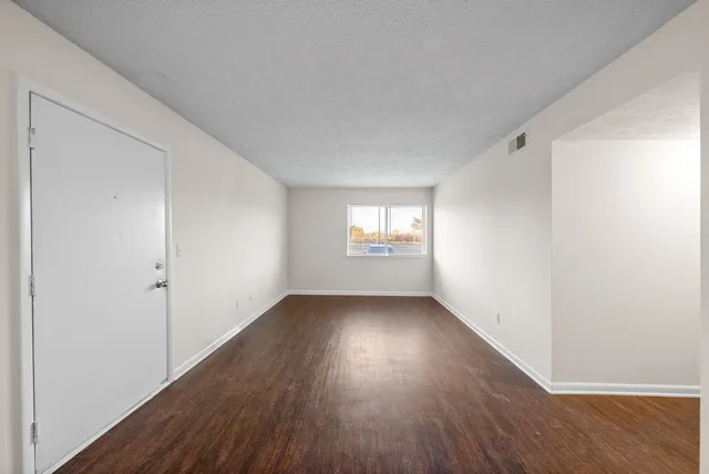 $695 | 225 Clara Drive, Unit 2B, Pembroke, KY 42266