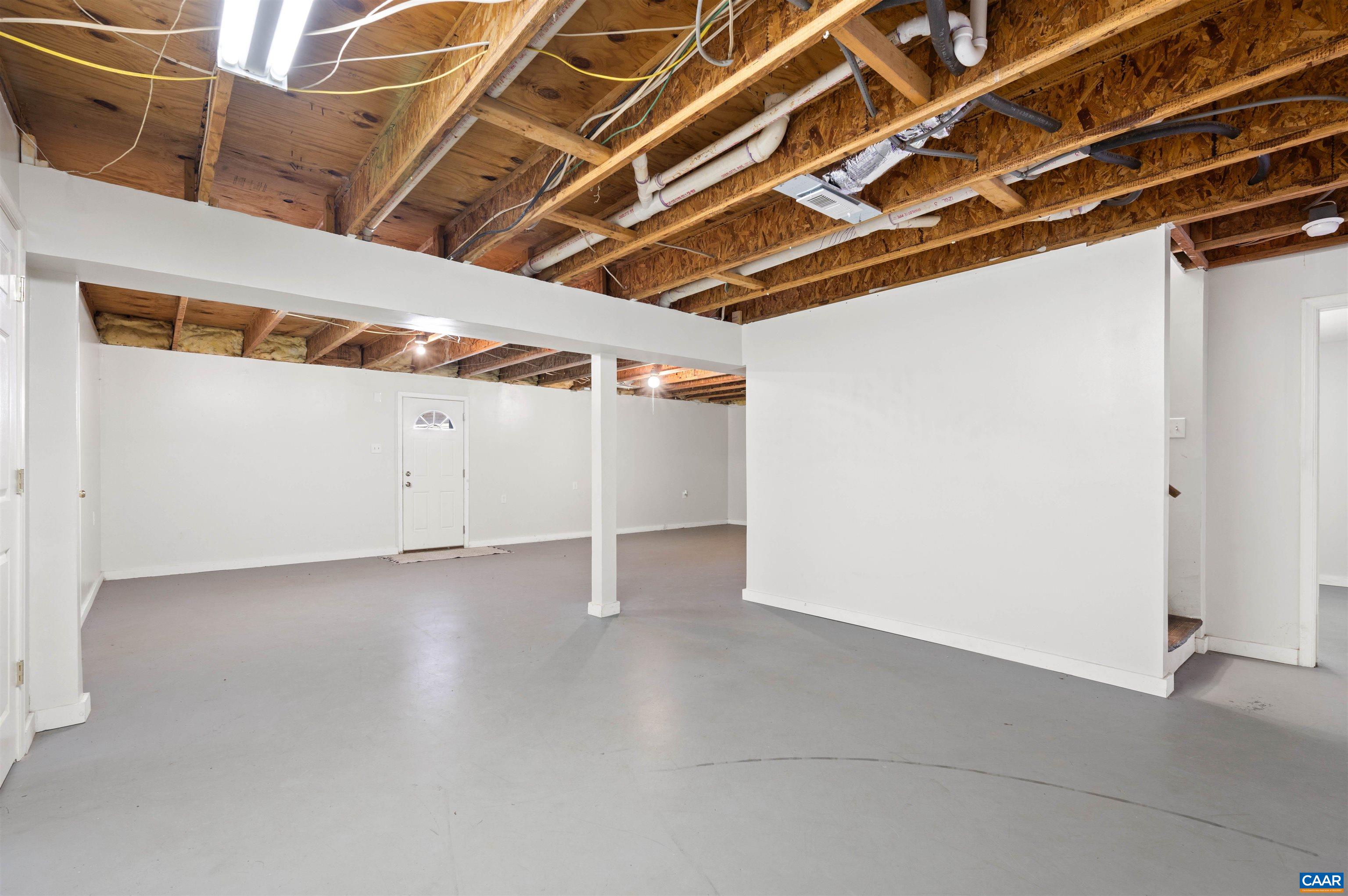 982 West Daffodil Road Ruckersville, VA 22968 - Photo 35 of 44 a view of an empty room