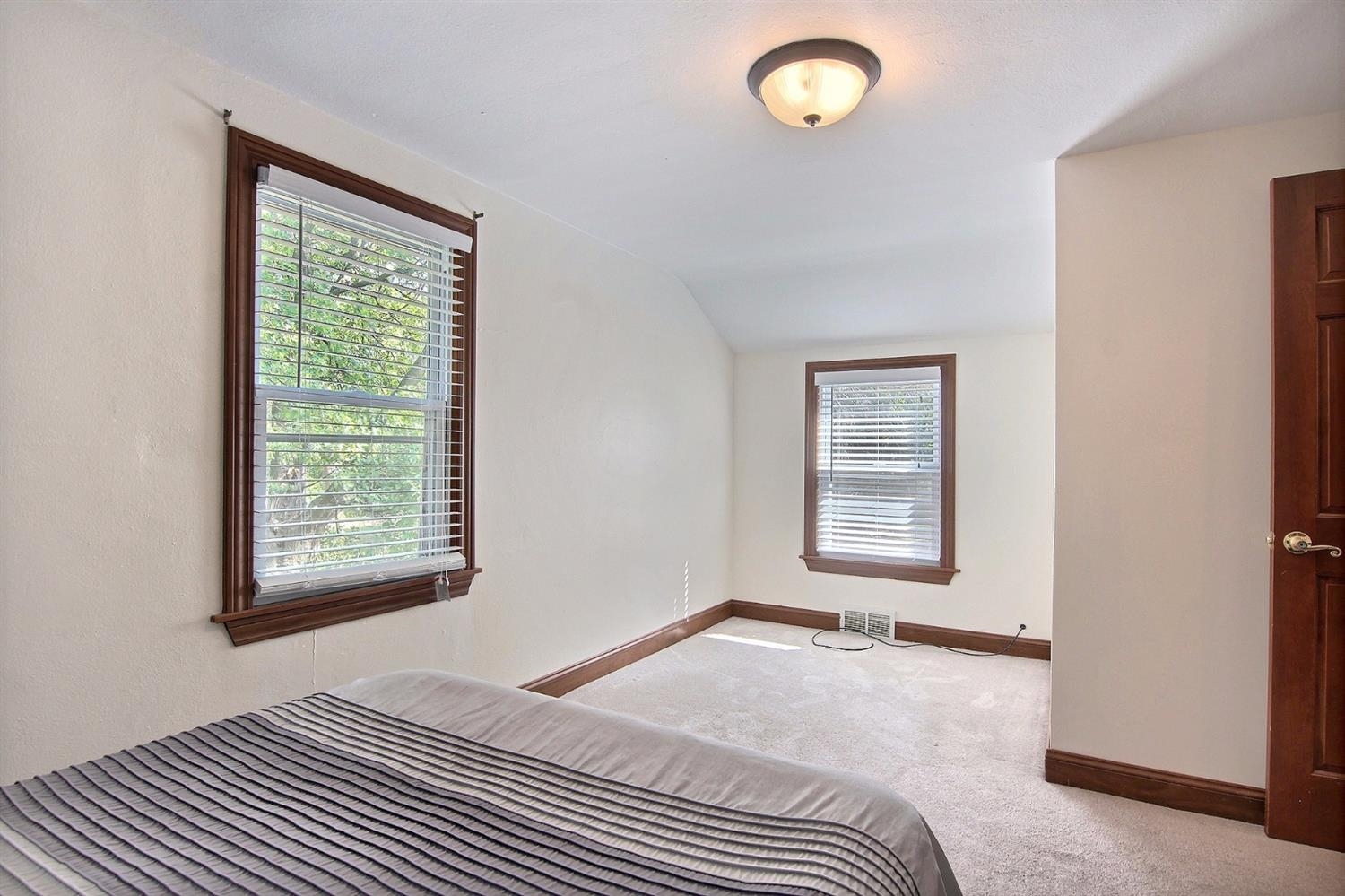 2341 Ranburn Drive Gary, IN 46408 - Photo 7 of 10 1500x999