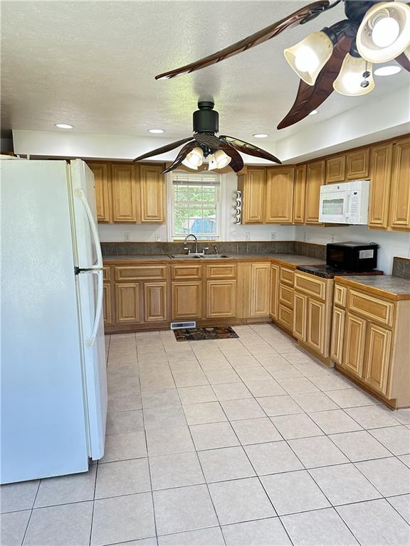 1127 Don Street Monaca, PA 15061 - Photo 8 of 36