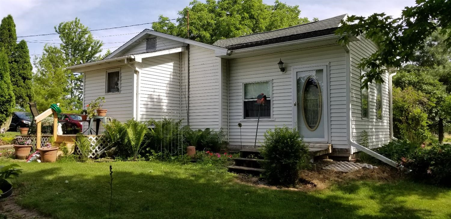 2950 Shepherd Road Adrian, MI 49221 - Photo 3 of 10 Photo 3